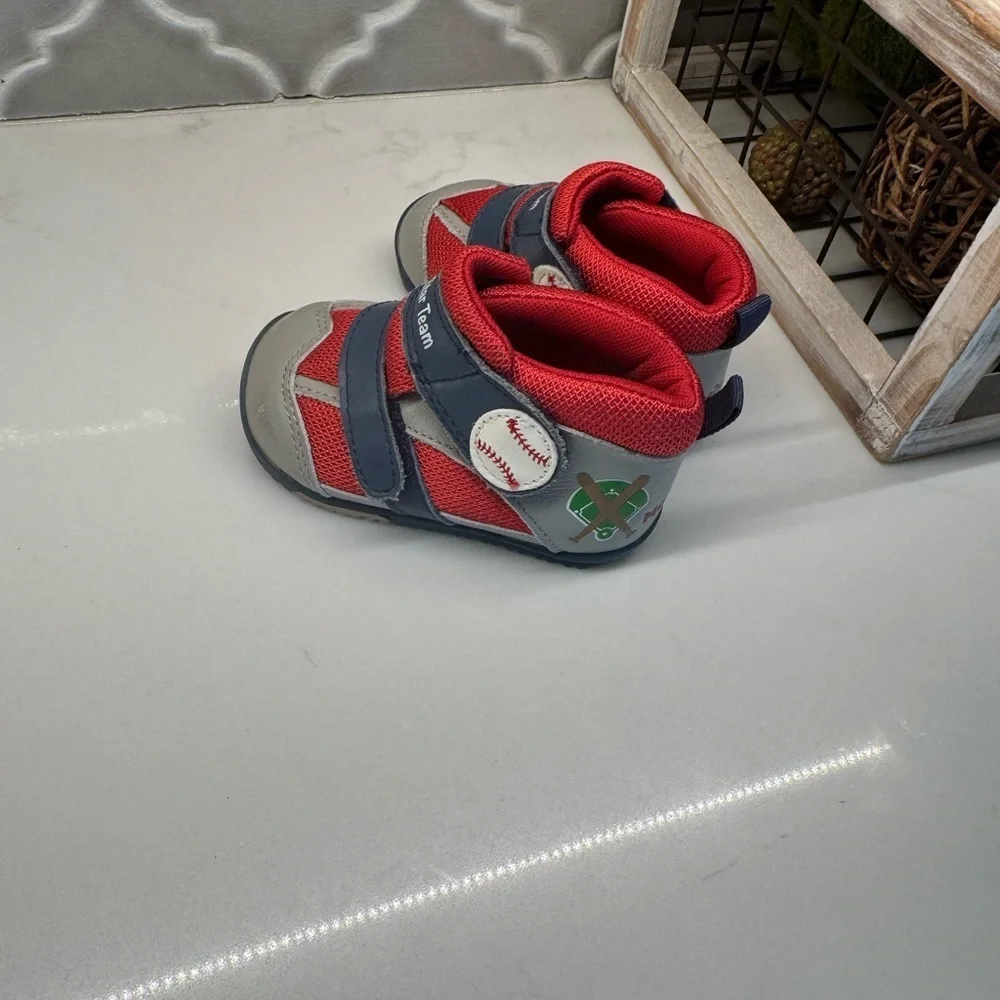 Toddler boy rubber sole shoes size 4 1/2